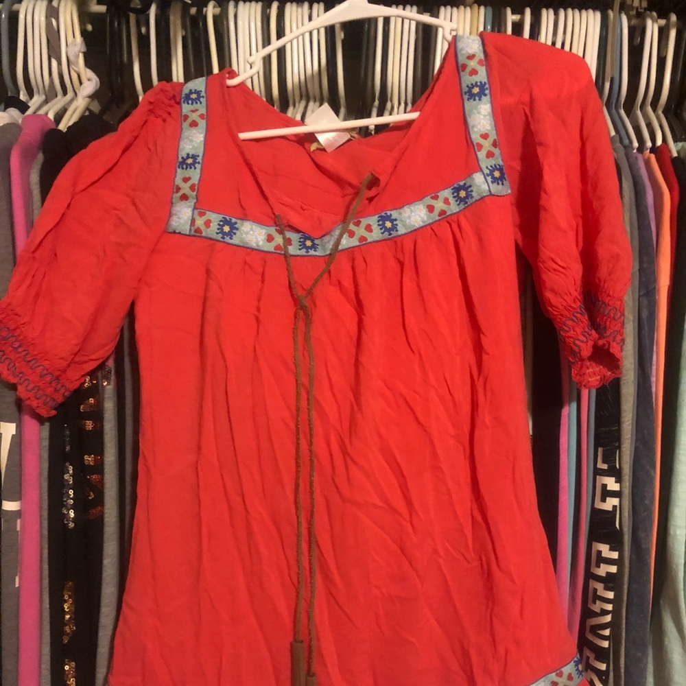 Women’s shirt
